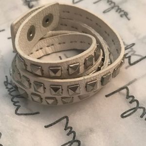 White, faux-leather stuffed wrap bracelet